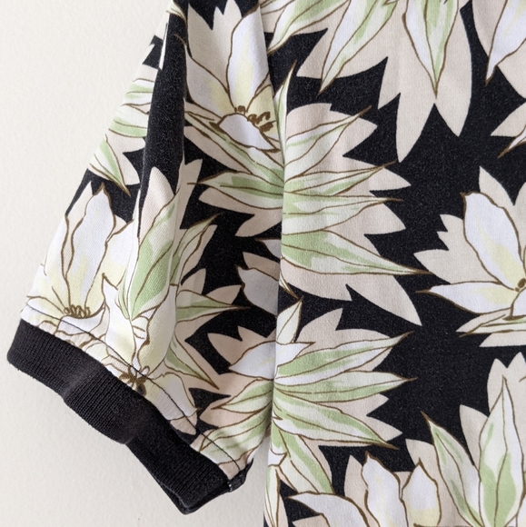 Izod Ladies Hawaiian Floral Print Polo Shirt - Picture 10 of 10